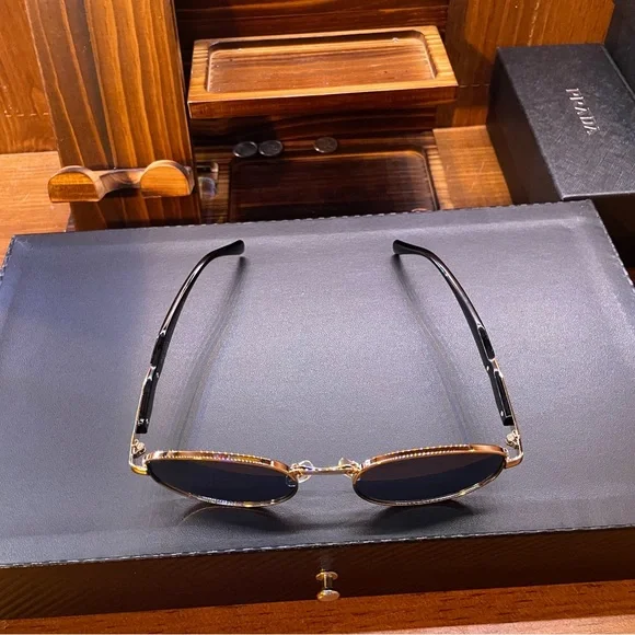 Prada 65ZS Gold/Oval Lense - Picture 8 of 12